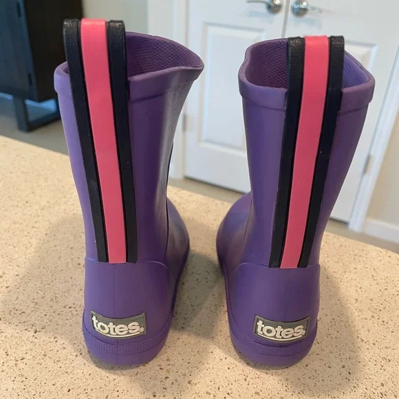 Totes Girls Purple Rain Boots - Picture 2 of 5